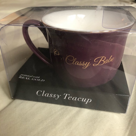 UO classy teacup “one classy babe” - Picture 2 of 7
